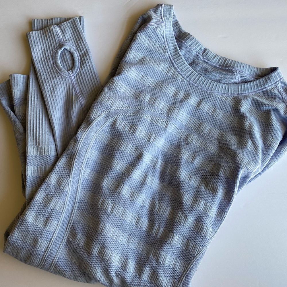 Lululemon long sleeved active top